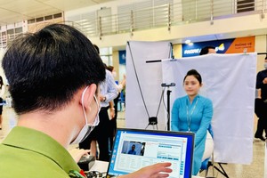 HCMC police change venue to make chip-based citizen ID cards