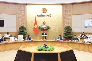 PM chairs Government's March law building session