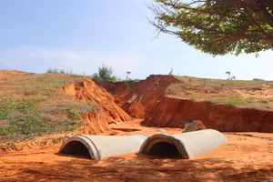 Red sand flood: Real estate project investor runs afoul of regulations