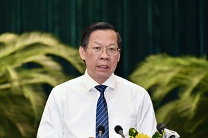 HCMC Chairman urges to implement solutions to achieve economic growth targets