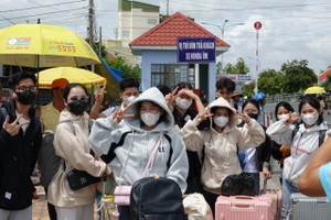 138 students in Kien Hai island district travel to mainland for graduation exam