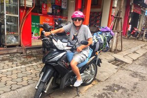 Kindness of Vietnamese people captures her heart, says Canadian photographer