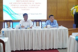 HCMC meets businesses investing in education to remove their difficulties 