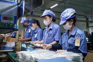 Six export items obtain turnover of over US$10 billion in first eight months