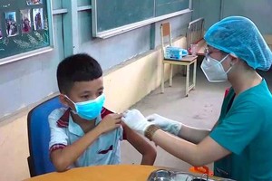 HCMC health sector considers vaccinating babies as early as six months
