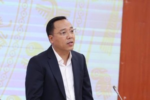 Unlicensed e-commerce platforms must register by November