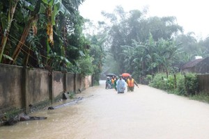 Residents should stay alert for potential flooding in Central region
