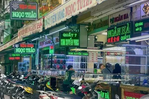 Gold market in HCMC unusually quiet ahead of Tet holidays