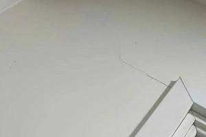 HCMC inspects apartment buildings for wall cracks after earthquake aftershocks