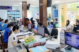HCMC boosts quality of local administration