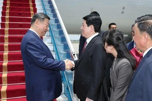 Top Chinese leader begins state visit to Vietnam