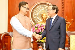 HCMC takes decisive steps to concretize Vietnam-India cooperation agreements