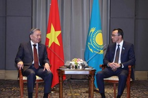 Vietnamese Party leader meets with Chairperson of Kazakh Senate in Astana