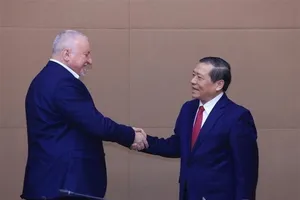 Vietnam, Hungary enhance friendship