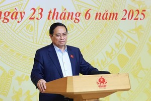 PM urges relentless efforts against smuggling, trade fraud