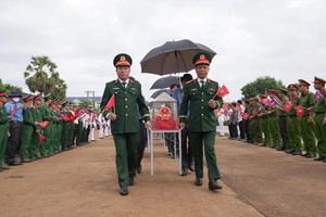 More Vietnamese volunteer soldiers’ remains repatriated from Cambodia