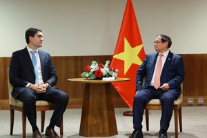 PM meets Brazilian corporations in Rio de Janeiro