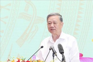 Party General Secretary To Lam celebrates unity of military, diplomatic forces