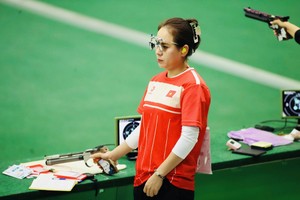 Vietnamese women’s shooters strike gold at SEA Games 33