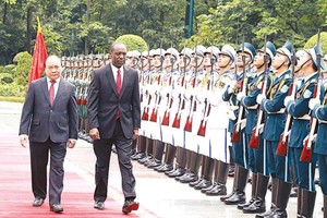 The welcoming ceremony for Mozambican Prime Minister Carlos Agostinho do Rosario 