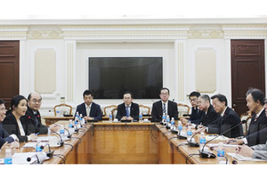 The Ho Chi Minh City People’s Committee Chairman Nguyen Thanh Phong receives a delegation of Hokkaido province 