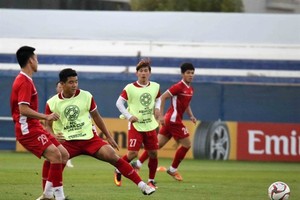 Vietnamese players are in a training session in Dubai (Source: VFF)
