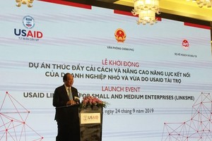 Minister and Chairman of the Government Office Mai Tien Dung speaks at event 