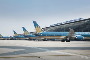 Vietnam Airlines has total of 57 flight routes with an average of nearly 320 flights per day.