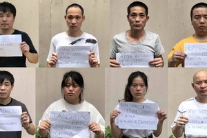 Eight cases enter illegally into HCMC (Photo: Chi Thach)