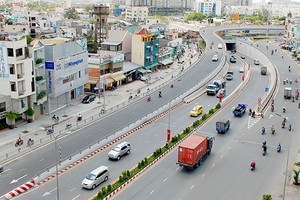 Nguyen Huu Canh Street