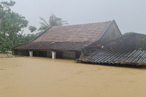Sri Lanka supports flood-hit victims in central region