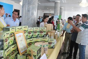 Many OCOP-certificated products are displayed on the fair