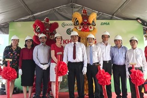 Leaders and Ambassador of Canada to Vietnam attend the ground-breaking ceremony. 
