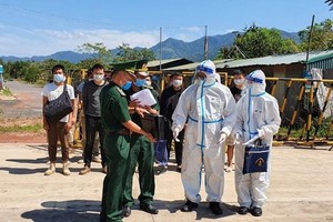 HCMC's authorities expel 52 illegal immigrants