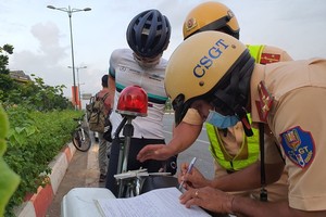 HCMC Traffic Police fine traffic participants without facial masks from June 1