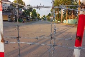 Mekong Delta localities continue to perform social distancing 