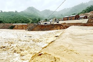 Storm-triggered flooding disrupts traffic in Central region 