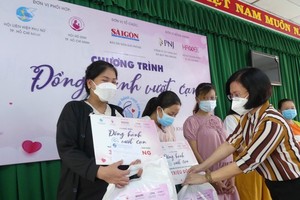 346 needy pregnant women in HCMC given supports