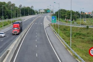 Maximum speed limit on Da Nang- Quang Ngai expressway up to 120 km per hour 