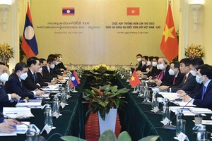  VN, Laos discuss border work, plan more collaboration