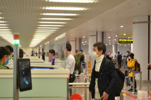 HCMC to strengthen working team to support imported foreigners