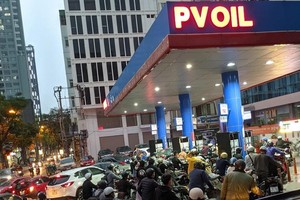 Petrol prices up nearly VND3,000 per litter