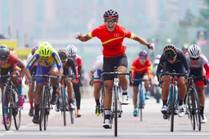 Cyclist Nguyen Thi That wins gold medal at Asian Road Cycling Championships