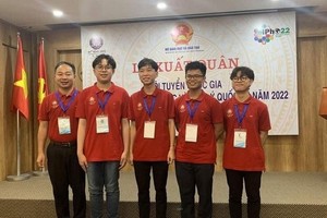 All four Vietnamese students win gold at Int’l Chemistry Olympiad 2022