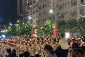 Performance, parade of trumpet contingent held at Nguyen Hue walking street