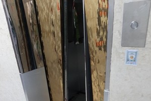 Police rescue nine people stuck in lift in HCMC 