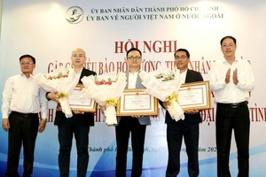 HCMC strives to support overseas Vietnamese in administrative procedures