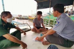 Fishermen in Binh Thuan Province reflect vessel monitoring device failure