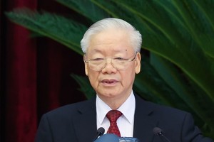 13th Party Central Committee’s sixth plenum concludes