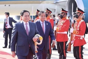 PM Pham Minh Chinh starts official trip to Cambodia